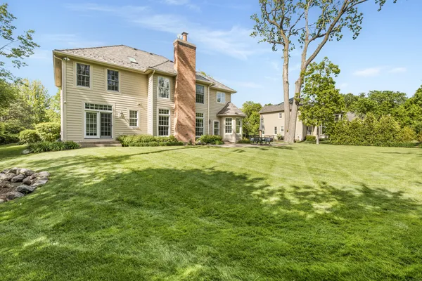 $1,200,000 | 1211 Ashbury Lane, Libertyville, IL 60048