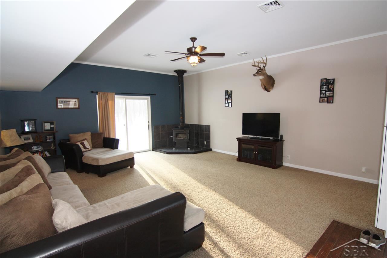 5165 Teft Road St. Charles, MI 48655 - Photo 8 of 27 31231679-7.JPG