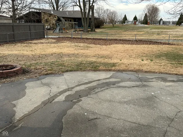 $235,000 | 337 Western Parkway, Seymour, IN 47274