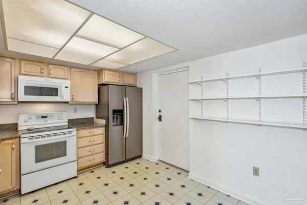 $232,500 | 615 Bayshore Drive, Unit 208, Pensacola, FL 32507