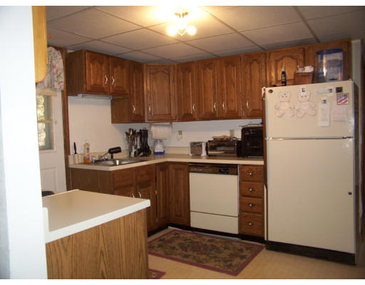 22 Stoneleigh Road Worcester, MA 01606 - Photo 7 of 12 Gallery Image 7