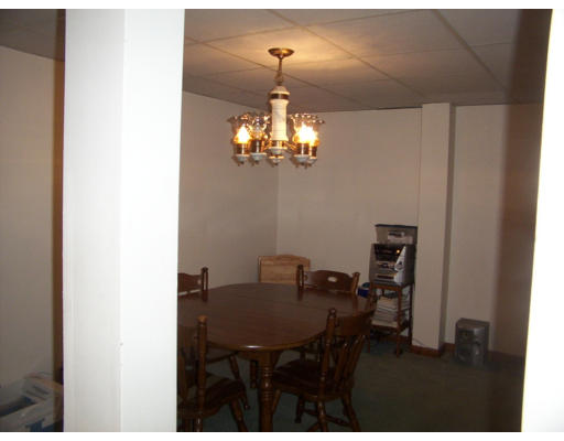 22 Stoneleigh Road Worcester, MA 01606 - Photo 8 of 12 Gallery Image 8