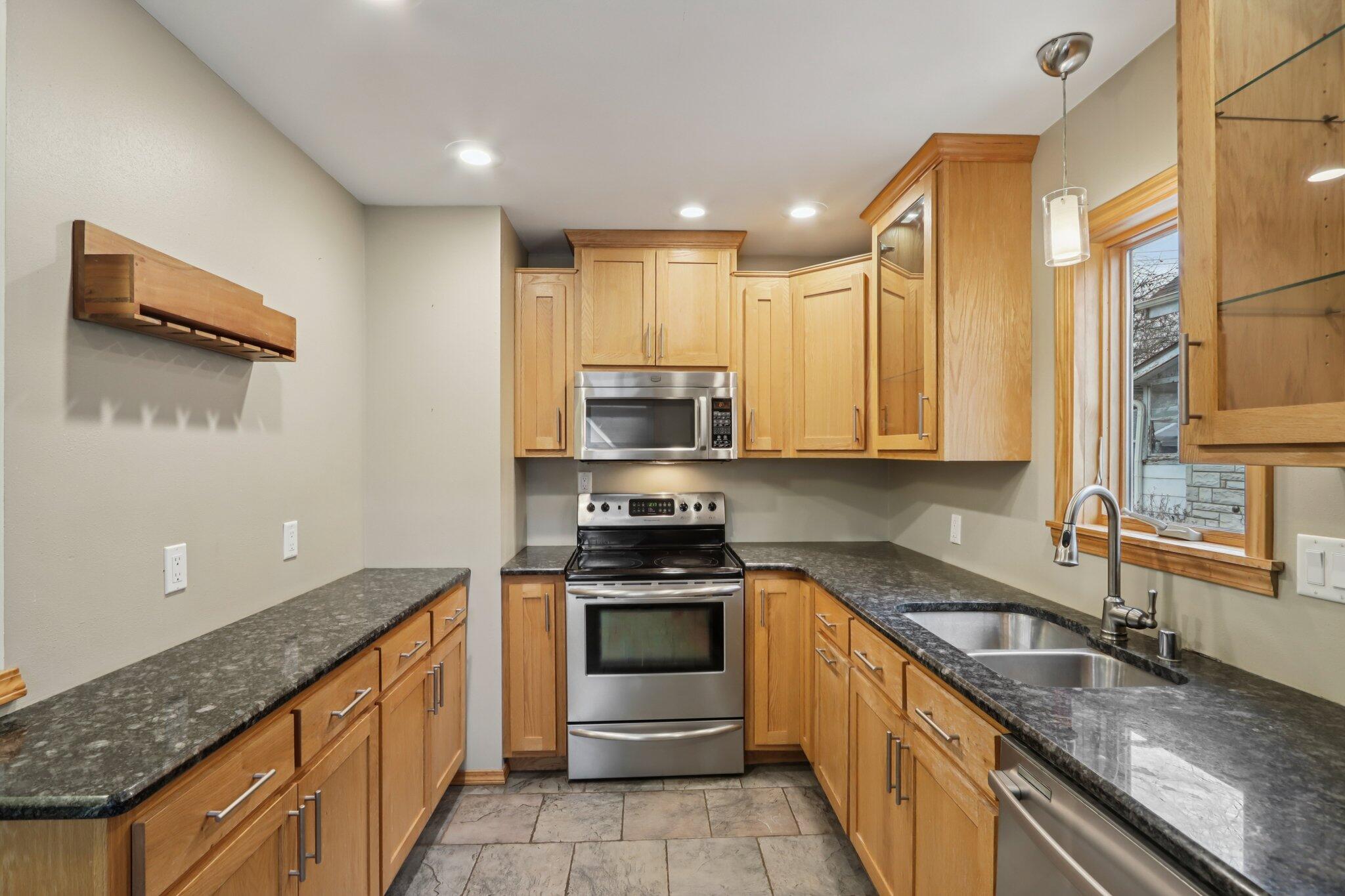 151 North 72nd Street Milwaukee, WI 53213 - Photo 7 of 34 Kitchen w/ lots of counter space
