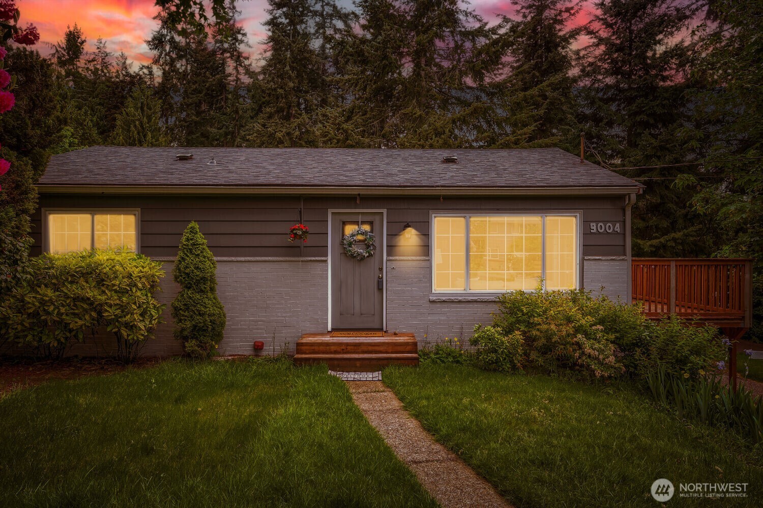 9004 218th Street Southwest Edmonds, WA 98026 - Photo 1 of 28