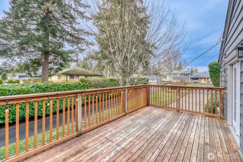 $860,000 | 9004 218th Street Southwest, Edmonds, WA 98026