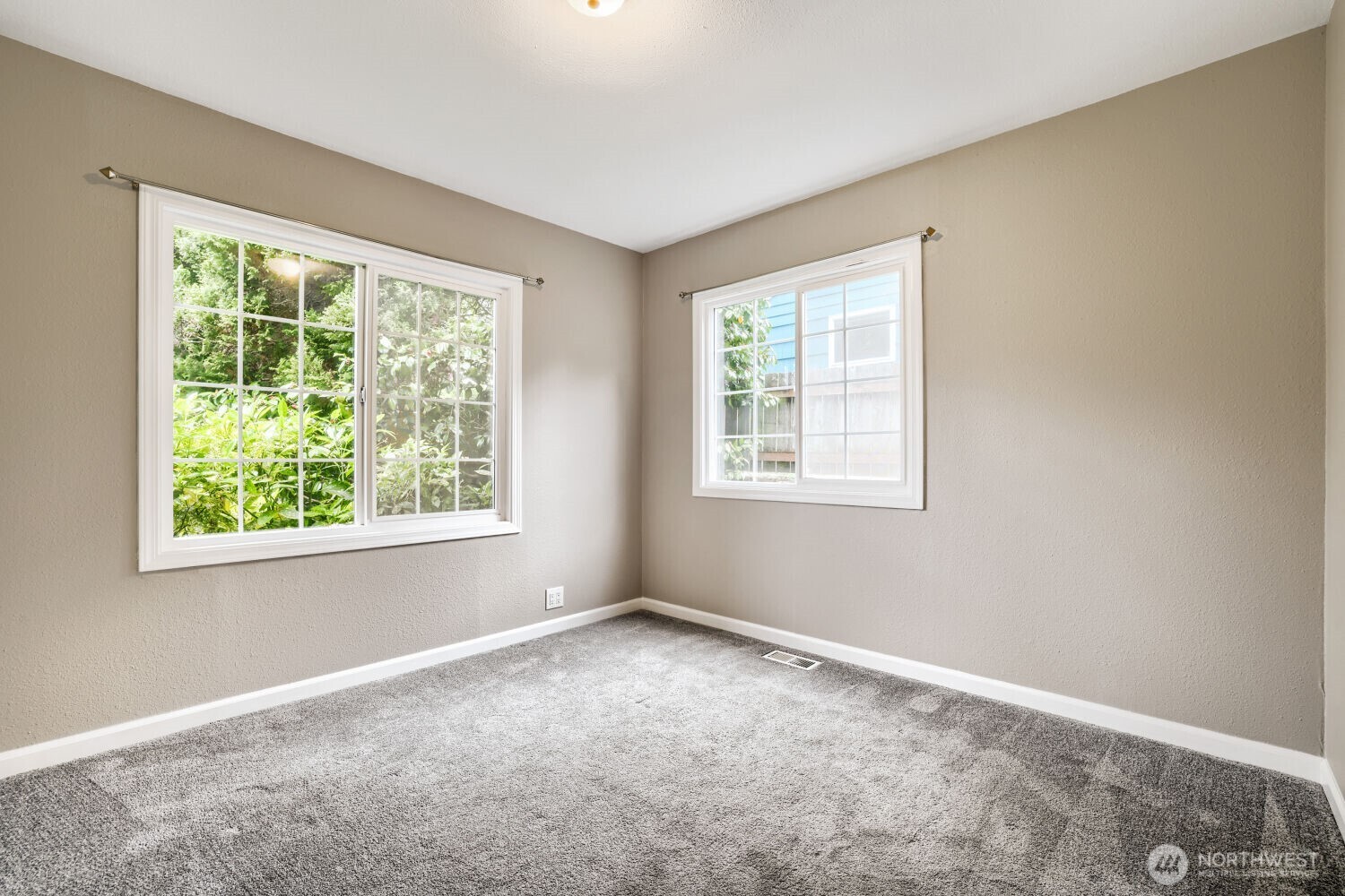 9004 218th Street Southwest Edmonds, WA 98026 - Photo 18 of 28