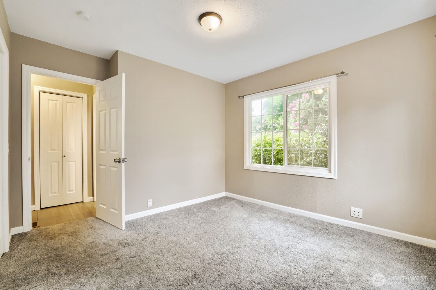 9004 218th Street Southwest Edmonds, WA 98026 - Photo 19 of 28
