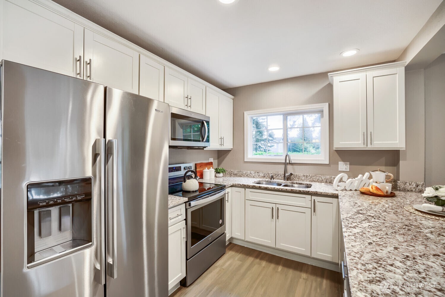 9004 218th Street Southwest Edmonds, WA 98026 - Photo 10 of 28
