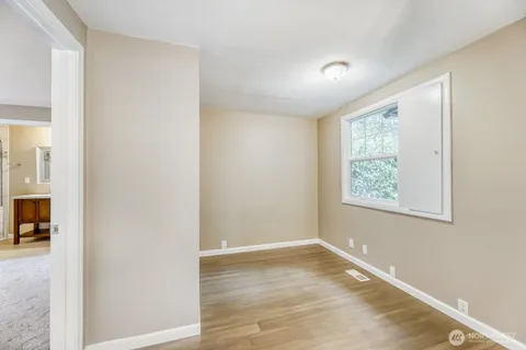 $860,000 | 9004 218th Street Southwest, Edmonds, WA 98026