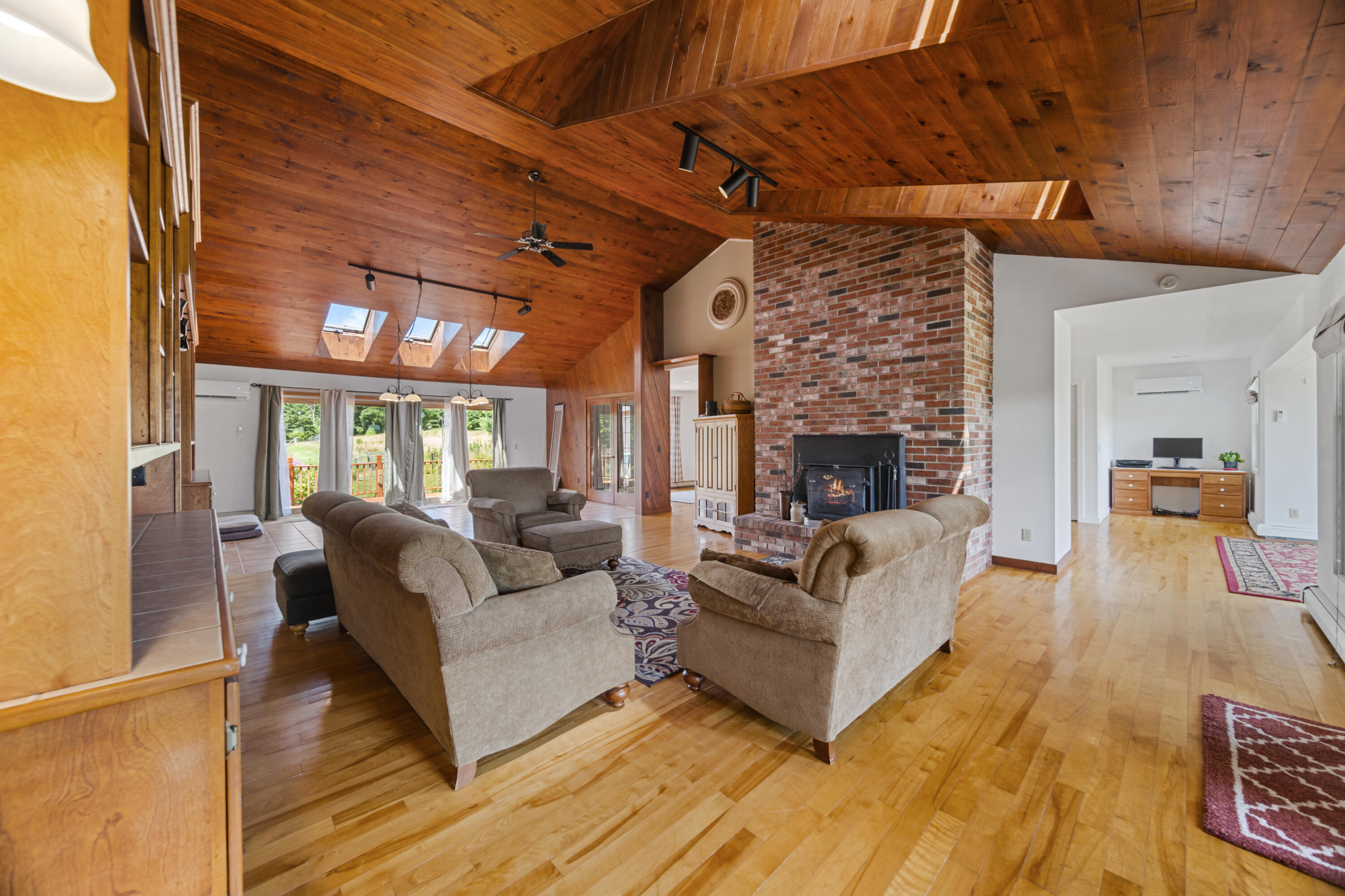 185 S Road Holden, ME 04429 - Photo 9 of 51 DSC05808