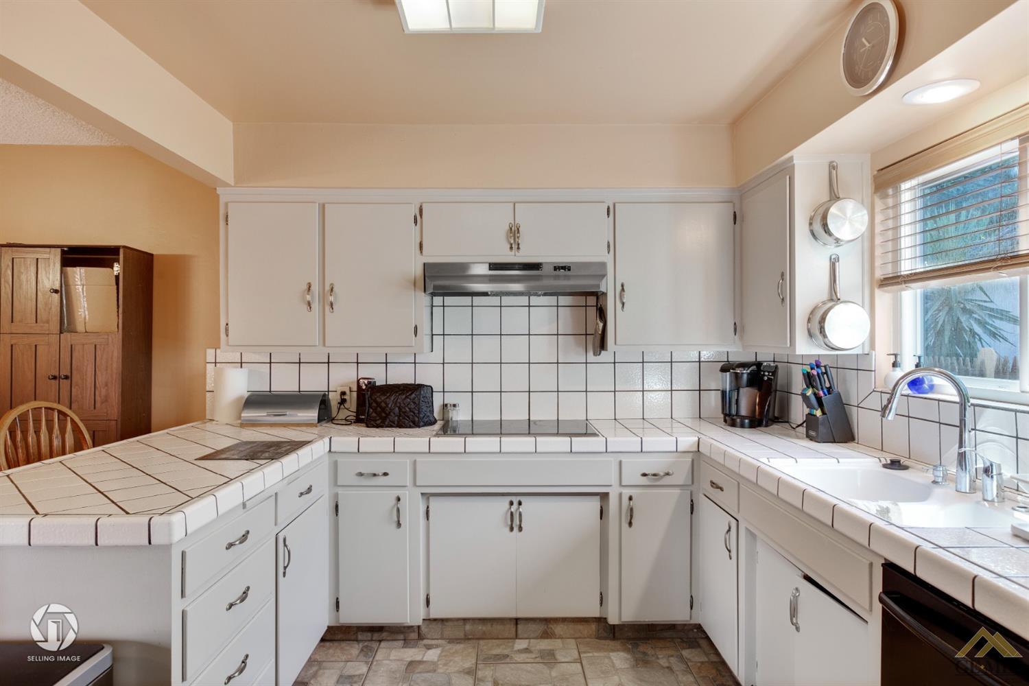 Undisclosed Address Bakersfield, CA 93306 - Photo 14 of 38