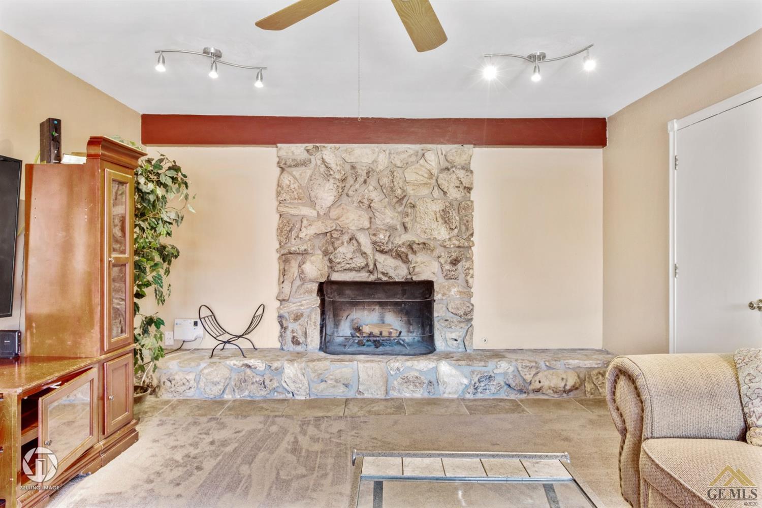 Undisclosed Address Bakersfield, CA 93306 - Photo 20 of 38