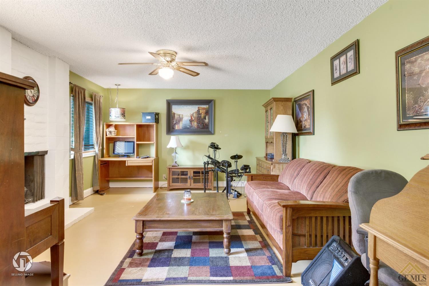 Undisclosed Address Bakersfield, CA 93306 - Photo 5 of 38