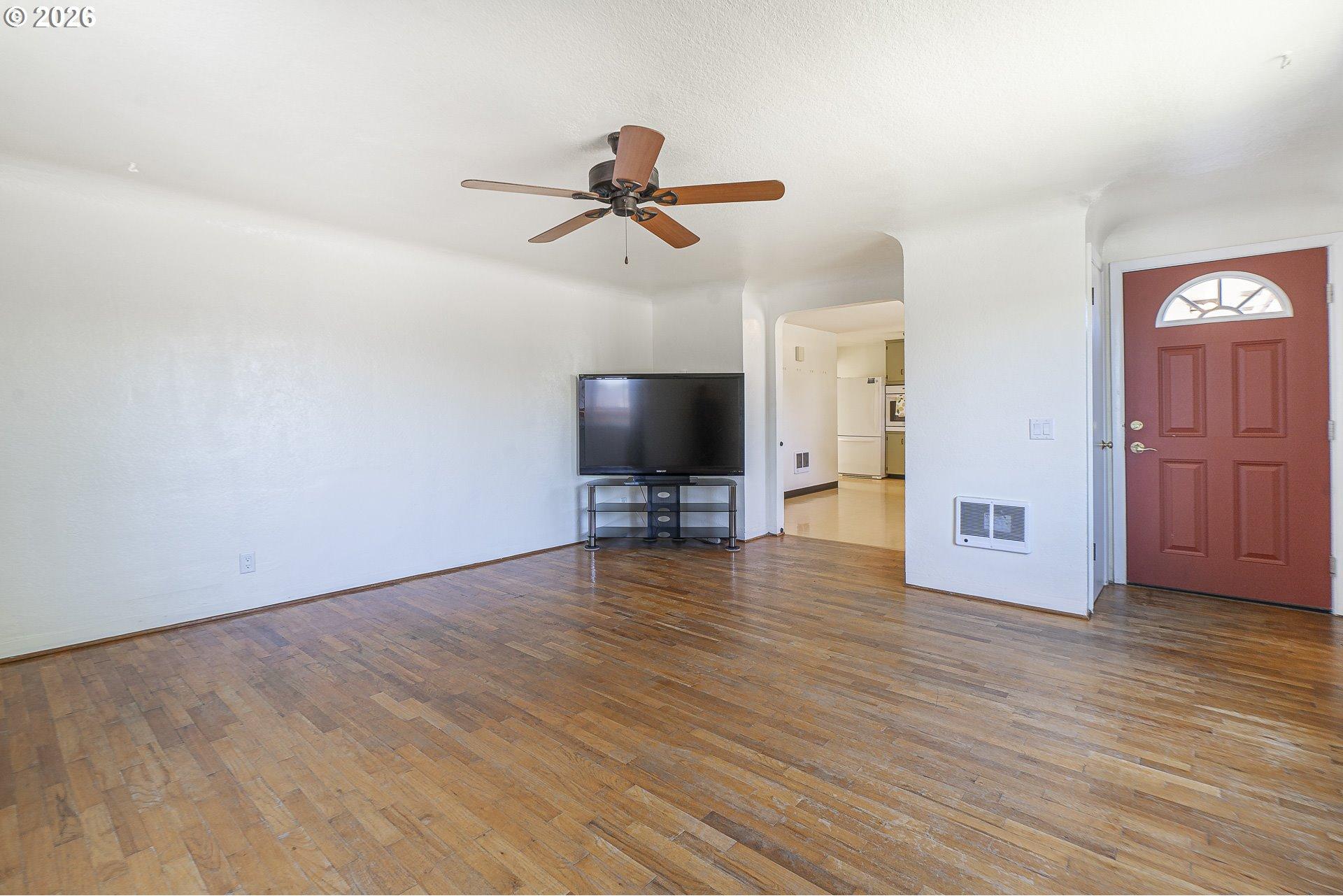 2019 E Street Springfield, OR 97477 - Photo 13 of 33 Gallery Image 13