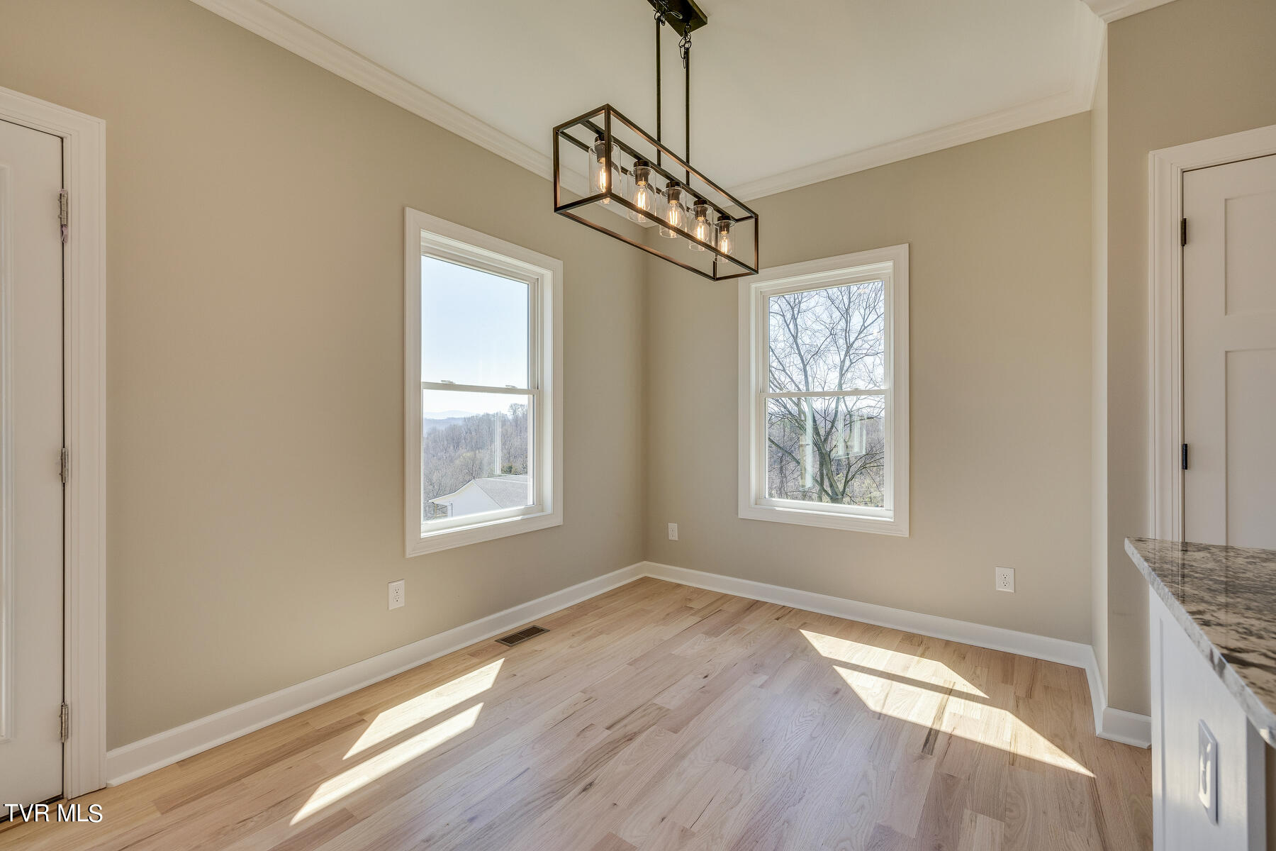 119 Jenkins Road Jonesborough, TN 37659 - Photo 11 of 38 010