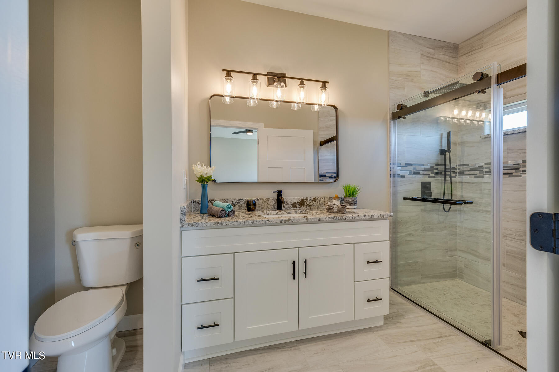 119 Jenkins Road Jonesborough, TN 37659 - Photo 18 of 38 Master Bath