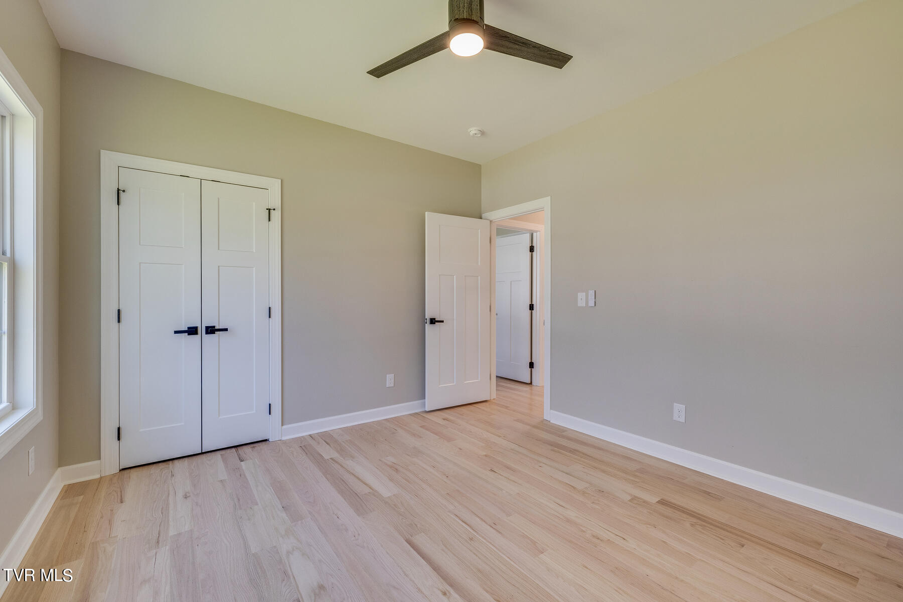 119 Jenkins Road Jonesborough, TN 37659 - Photo 22 of 38 2nd bedroom