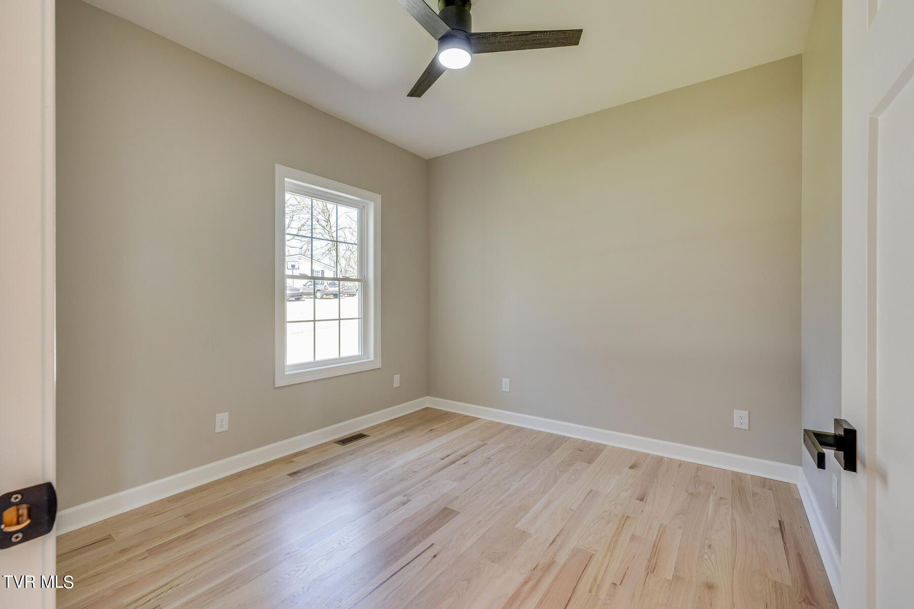 119 Jenkins Road Jonesborough, TN 37659 - Photo 25 of 38 3rd bedroom