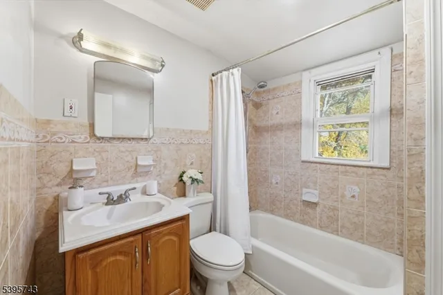 $899,000 | 2 Maplewood Avenue, Maplewood, NJ 07040