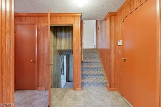 $899,000 | 2 Maplewood Avenue, Maplewood, NJ 07040