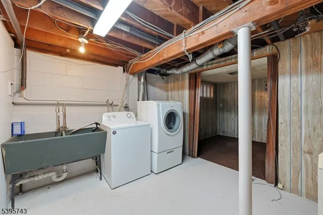 $899,000 | 2 Maplewood Avenue, Maplewood, NJ 07040