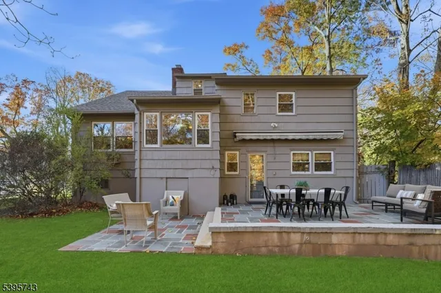 $899,000 | 2 Maplewood Avenue, Maplewood, NJ 07040