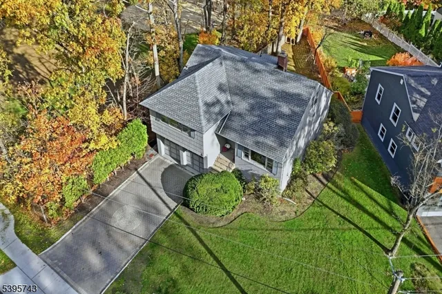 $899,000 | 2 Maplewood Avenue, Maplewood, NJ 07040