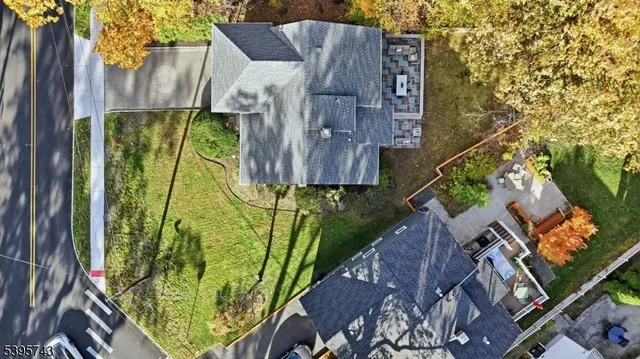 $899,000 | 2 Maplewood Avenue, Maplewood, NJ 07040