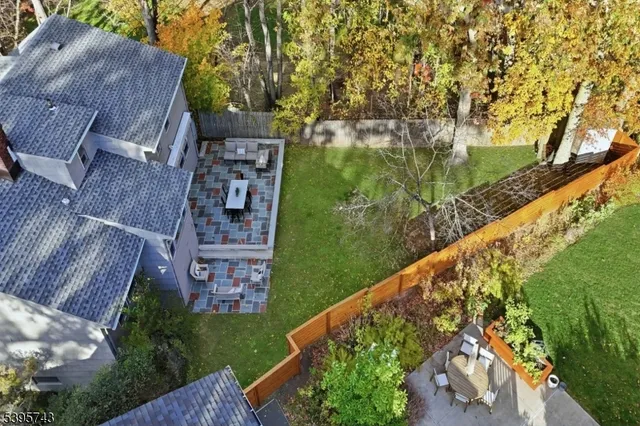 $899,000 | 2 Maplewood Avenue, Maplewood, NJ 07040