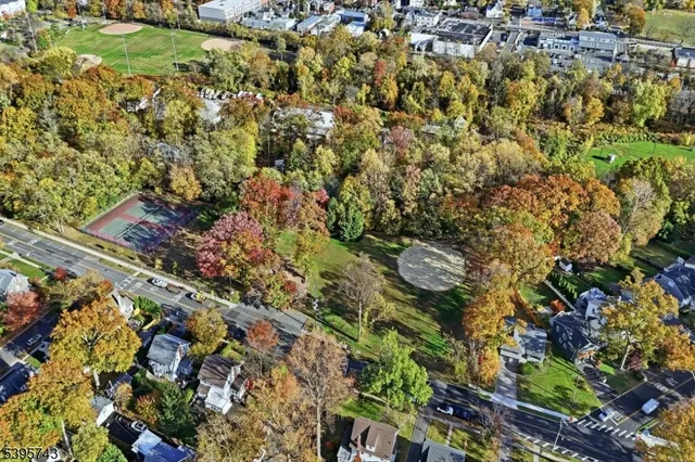 $899,000 | 2 Maplewood Avenue, Maplewood, NJ 07040