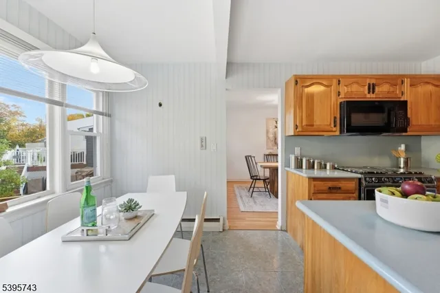 $899,000 | 2 Maplewood Avenue, Maplewood, NJ 07040