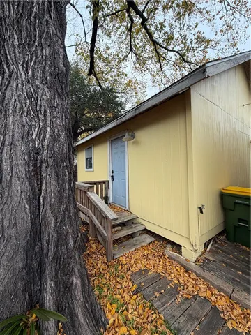 $550 | 1207 South Magnolia Street, Unit B, Hearne, TX 77859