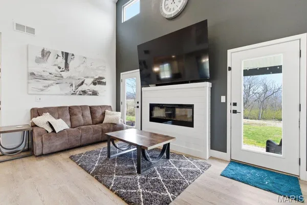 $599,999 | 6104 Old Red Bud Road, Waterloo, IL 62298
