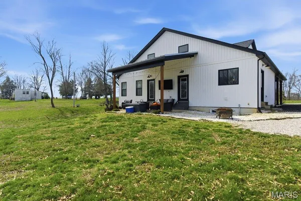 $599,999 | 6104 Old Red Bud Road, Waterloo, IL 62298
