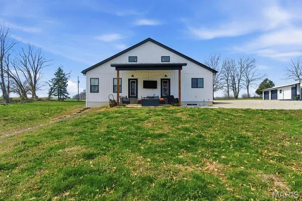 $599,999 | 6104 Old Red Bud Road, Waterloo, IL 62298