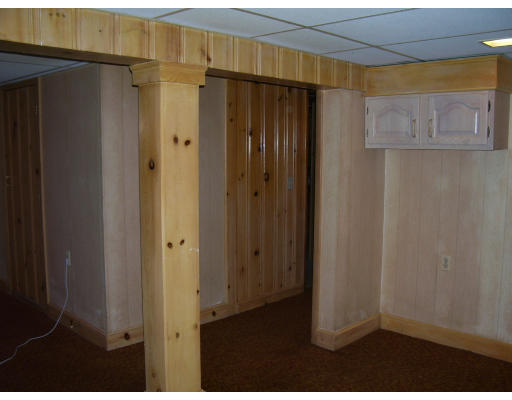 16 Ridgewood Road Chicopee, MA 01013 - Photo 7 of 10 Gallery Image 7
