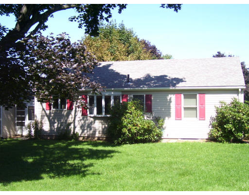 16 Ridgewood Road Chicopee, MA 01013 - Photo 8 of 10 Gallery Image 8