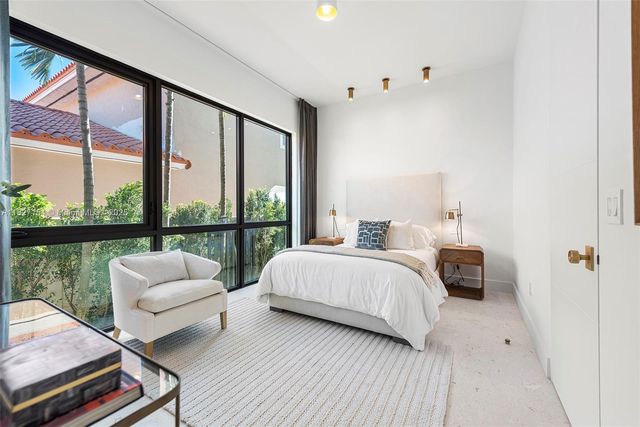 $9,350,000 | 1510 Stillwater Drive, Miami Beach, FL 33141