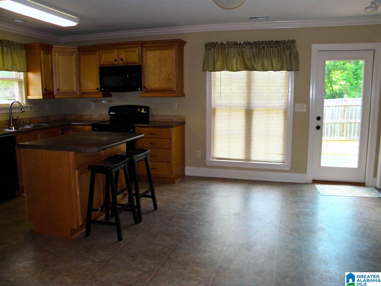 104 Falling Waters Lane Alabaster, AL 35114 - Photo 9 of 26