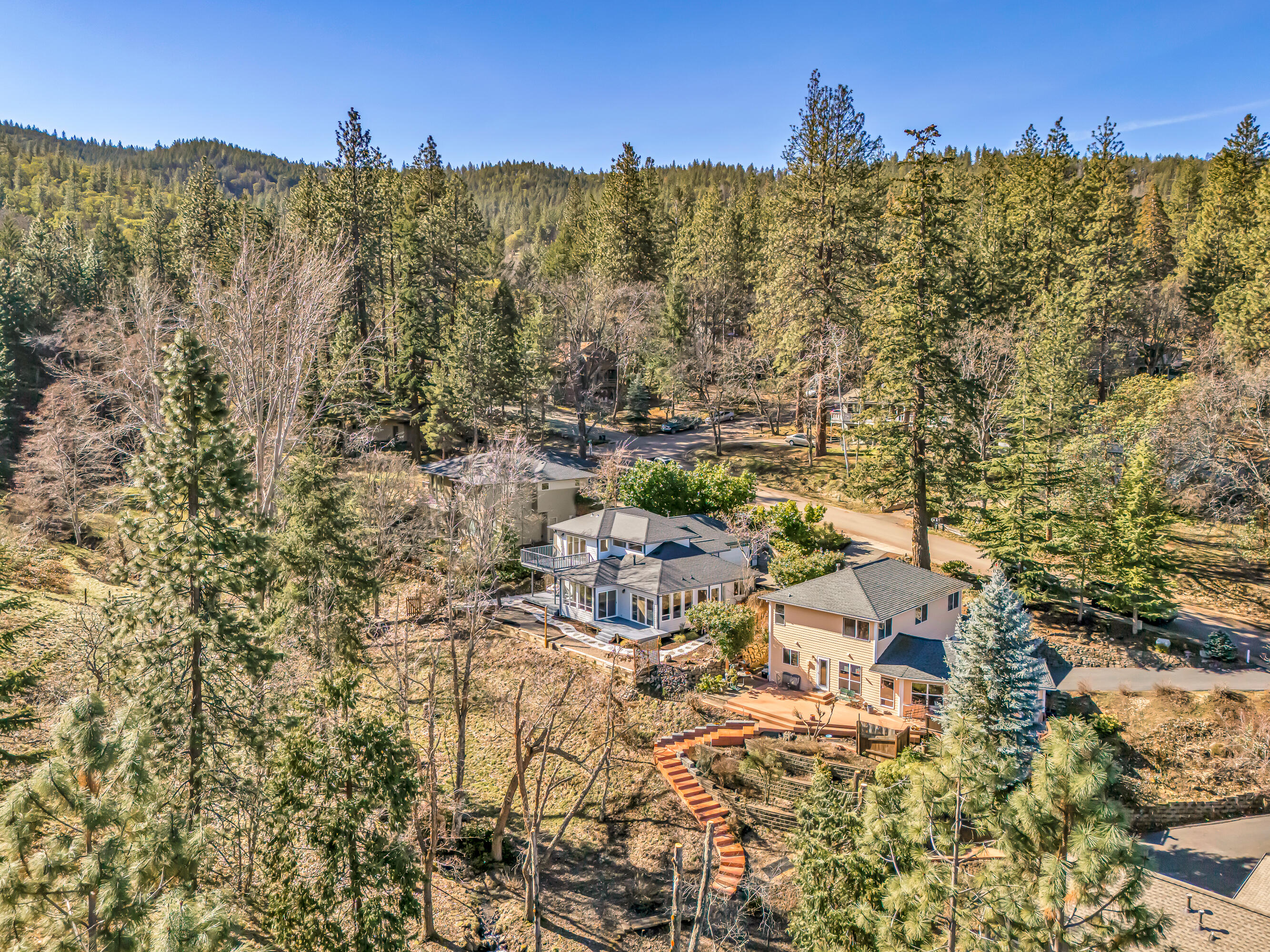 828 Roca Street Ashland, OR 97520 - Photo 33 of 33 828 Roca Street, Ashland, OR 97520