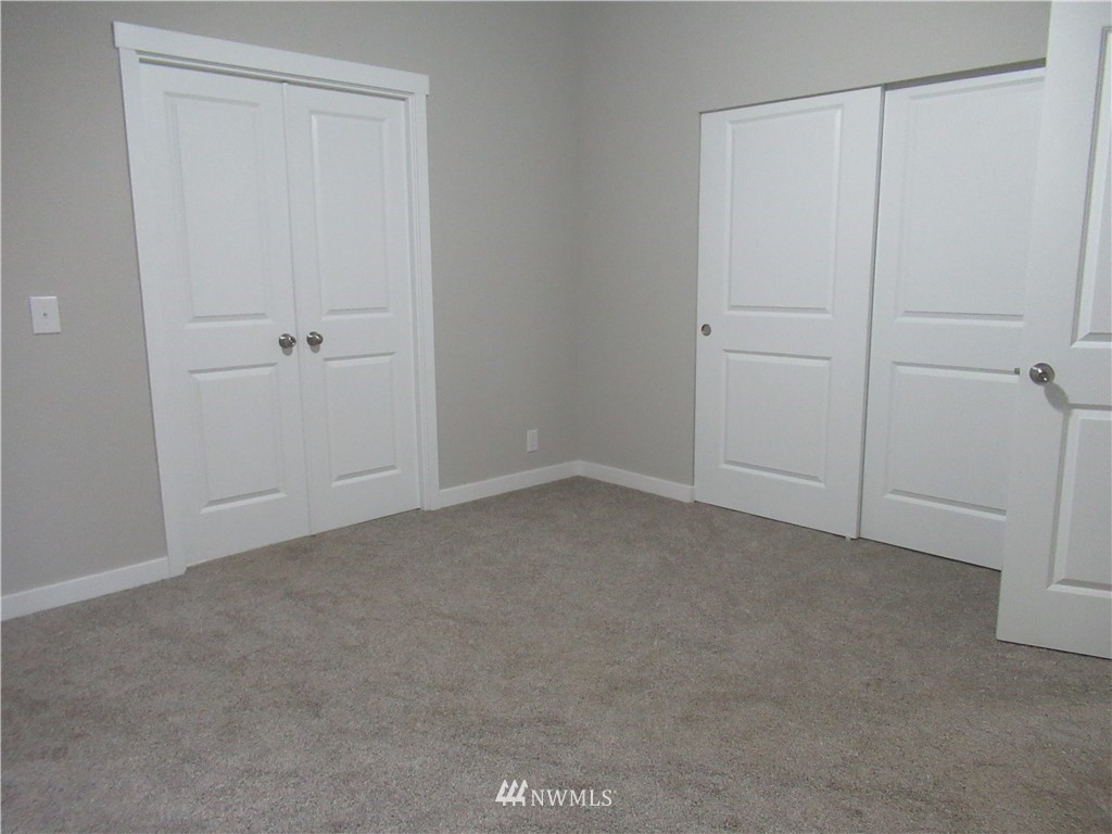 7870 Phillips Road Southeast Port Orchard, WA 98367 - Photo 11 of 21 Gallery Image 11