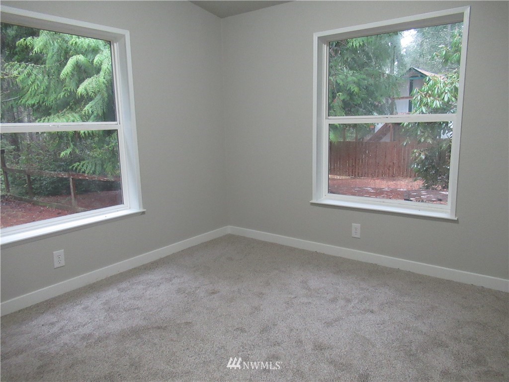 7870 Phillips Road Southeast Port Orchard, WA 98367 - Photo 14 of 21 Gallery Image 14