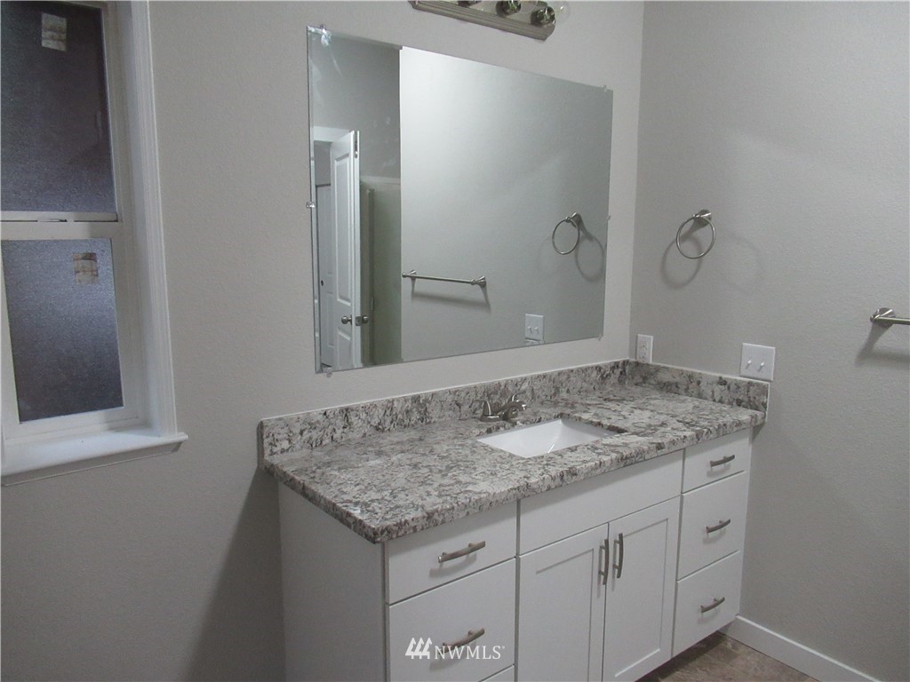 7870 Phillips Road Southeast Port Orchard, WA 98367 - Photo 9 of 21 Gallery Image 9