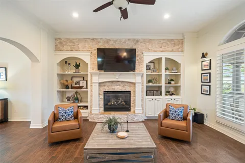 $899,999 | 10812 Bourbon Street, Willis, TX 77318