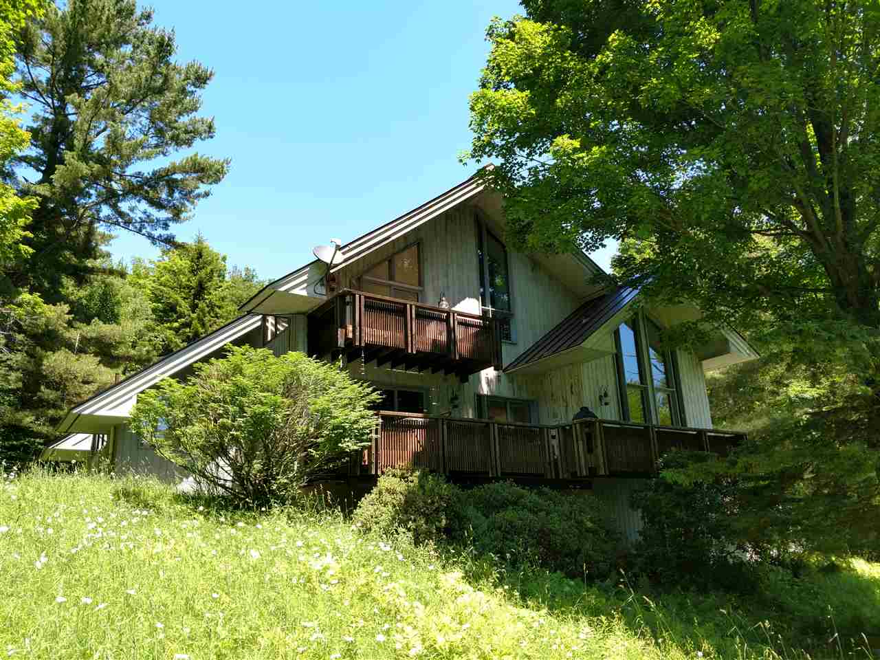 345 Wilcox Peak Road Pittsfield, VT 05762 - Photo 1 of 36 Gallery Image 1