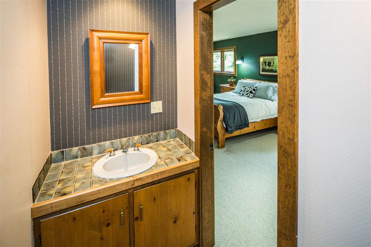 345 Wilcox Peak Road Pittsfield, VT 05762 - Photo 12 of 36 Gallery Image 12