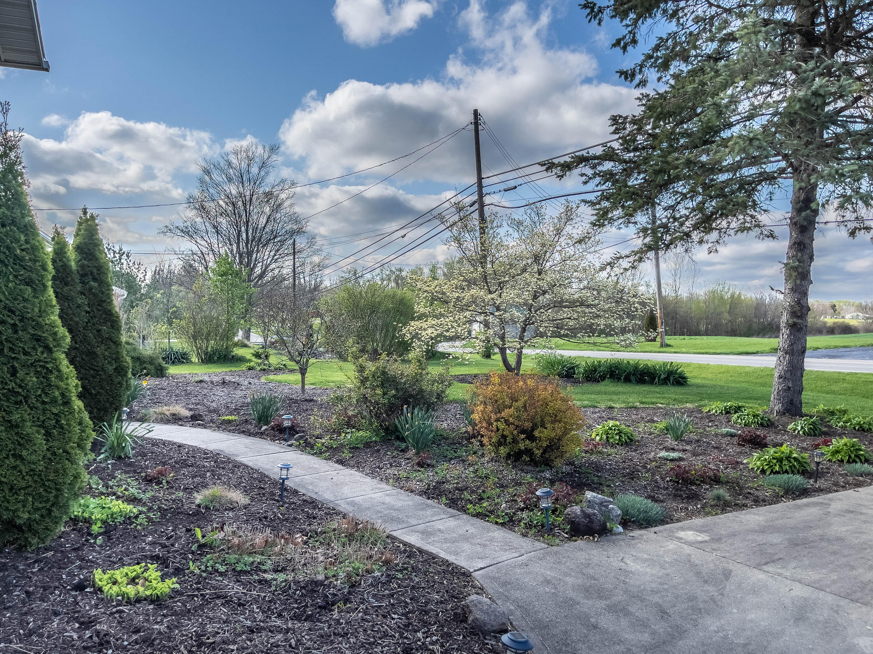 679 Shrine Road Springfield, OH 45504 - Photo 10 of 90