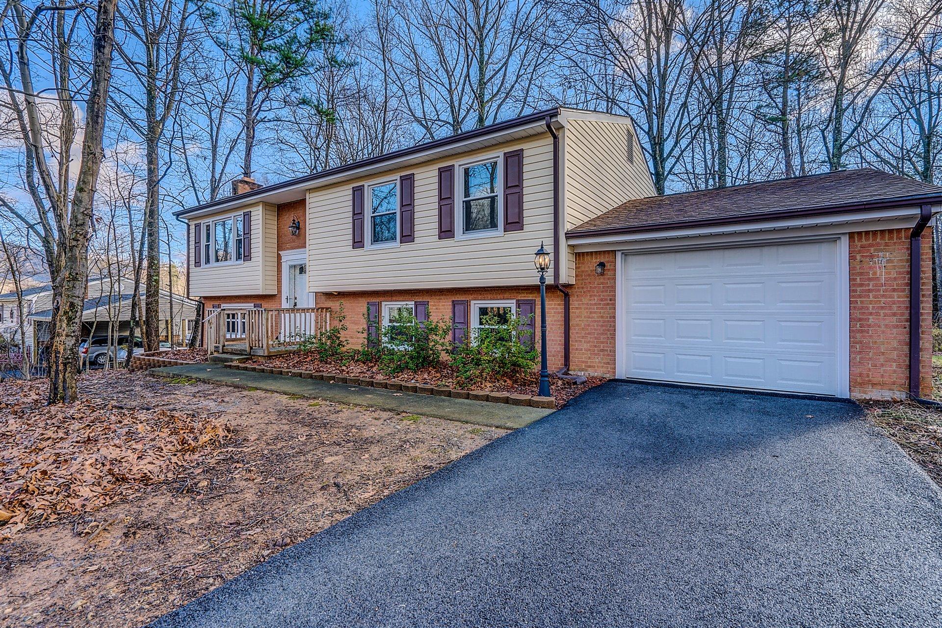 187 Beachmont Drive Blue Ridge, VA 24064 - Photo 1 of 31 01-DSC00280And8more