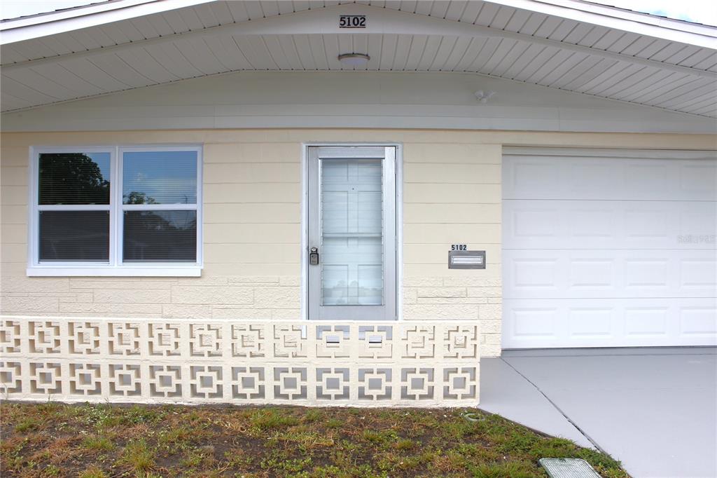 5102 Manor Drive New Port Richey, FL 34652 - Photo 6 of 32