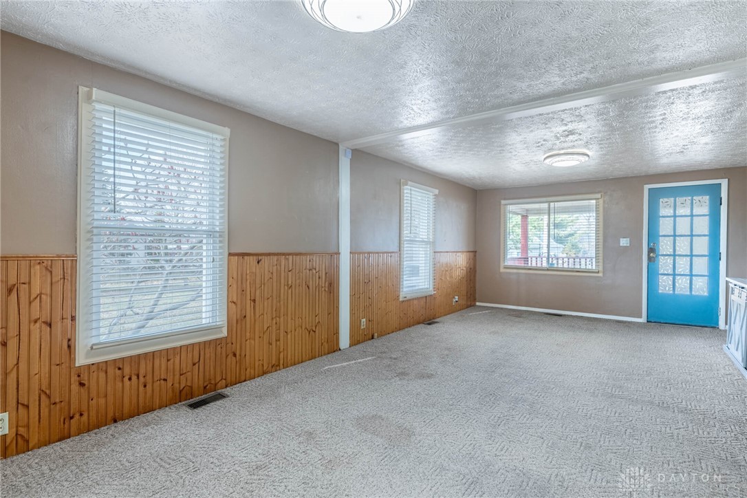 3716 Clearview Road Moraine, OH 45439 - Photo 4 of 22